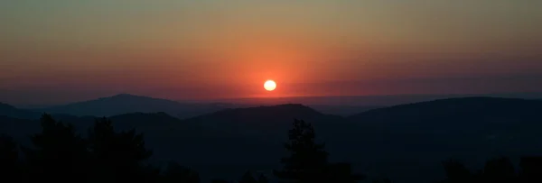 Nascer Sol Nas Montanhas Outono Com Árvores — Fotografia de Stock