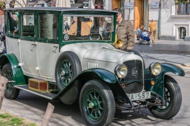 Valladolid, İspanya - 3 Mart 2019: Veteran araçlar Toplantı