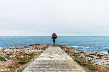 La Coruna, İspanya - 14 Ağustos 2019: Punta Herminia'da conch heykel