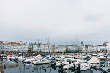 La Coruna, İspanya - 14 Ağustos 2019: Eğlence limanı, spor limanı