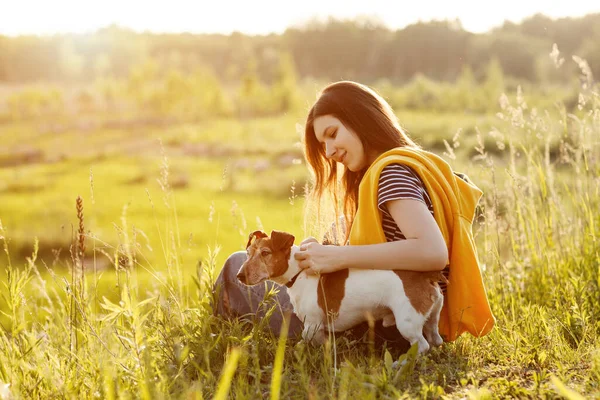 Beautiful Young Girl Sitting Grass Hugging Her Dog Girl Her — Stock Photo, Image