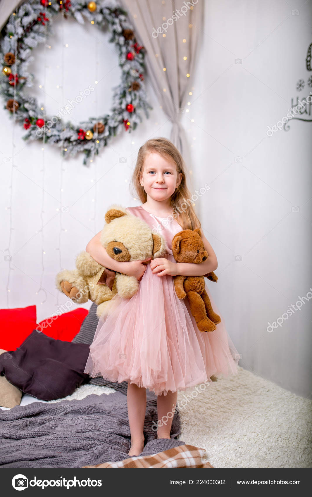Pretty Little Girl Christmas Dresses