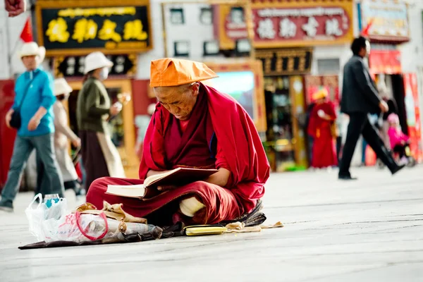 Monk Jokhang Temple Tibetan Buddhism Lhasa Tibet — Stock Photo, Image