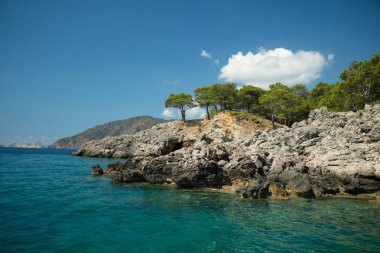 Laguna ve rock Türkiye'de canlı mavi deniz
