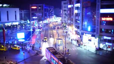 Antalya, Türkiye - 17 Ağustos 2018: Gece şehir ışıkları video. Antalya, Türkiye, 17 Ağustos 2018
