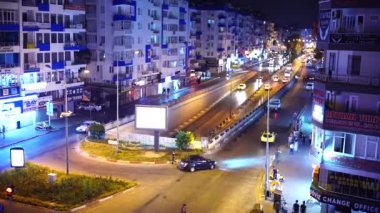 Antalya, Türkiye - 17 Ağustos 2018: Gece şehir ışıkları video. Antalya, Türkiye, 17 Ağustos 2018
