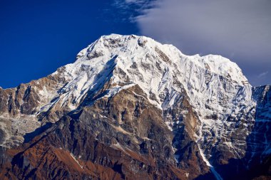 Annapurna Güney tepe ve pass Himalaya dağlarında Annapurna bölge, Nepal