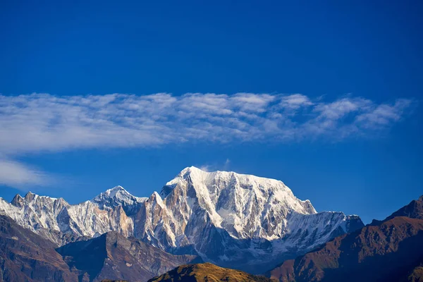 Annapurna Zuid-Peak en pass in de Himalaya Annapurna-regio, Nepal — Stockfoto