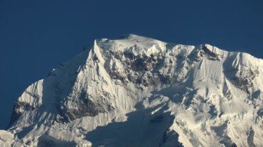 Timelapse 4k mt Annapurna Güney 7219m Himalaya dağlarında Mardi Dharma trek, Nepal