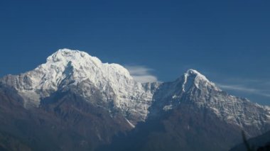 Annapurna Güney tepe ve pass Himalaya dağlarında Annapurna bölge, Nepal 4k