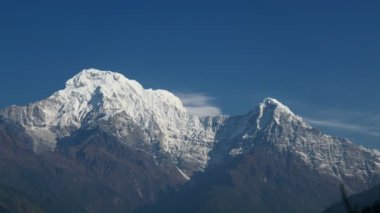 Annapurna Güney tepe ve pass Himalaya dağlarında Annapurna bölge, Nepal 4k