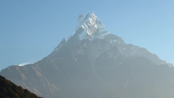 Machapuchare Bergfischschwanz im Himalaya-Gebirge Nepal — Stockvideo