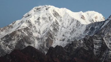 Timelapse 4k mt Annapurna Güney 7219m Himalaya dağlarında Mardi Dharma trek, Nepal