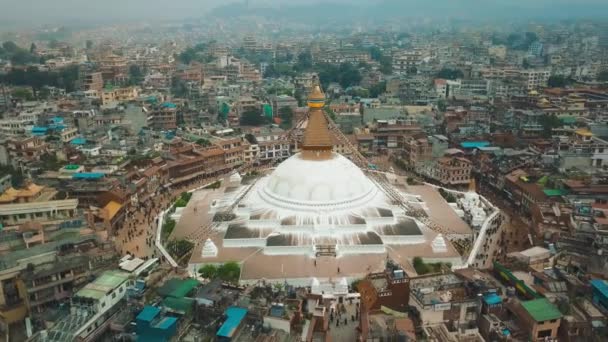 空気から仏舎利塔 Bodhnath ネパール カトマンズ 2018 Bodhnath Mavic からビデオのネパールで最大寺院仏舎利塔ドローン ビデオ — ストック動画
