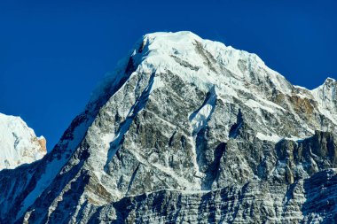 Annapurna Güney tepe ve pass Himalaya dağlarında Annapurna bölge, Nepal