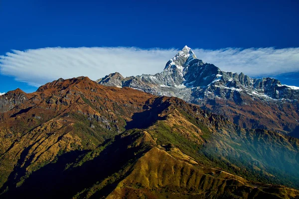 Machapuchare Bergfischschwanz im Himalaya-Gebirge Nepal — Stockfoto