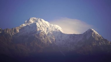 Annapurna Güney tepe ve pass Himalaya dağlarında Annapurna bölge, Nepal