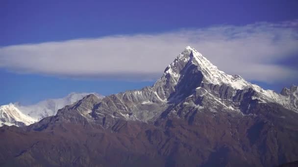 Machapuchare montanha Fishtail no Himalaia gama Nepal — Vídeo de Stock