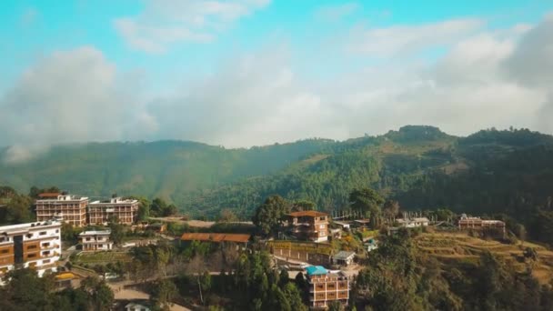 Forntida buddhistiska kloster i Himalaya Nepal från luften — Stockvideo