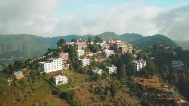 Eski Budist manastır Himalayalar Nepal--dan soluduğumuz hava
