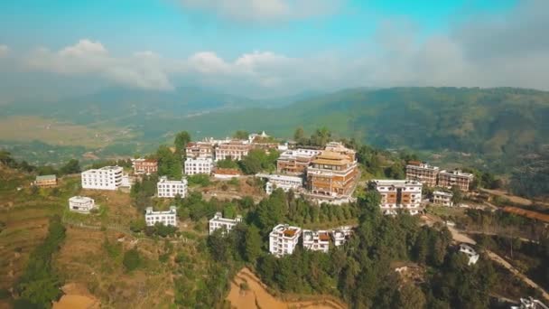 Antiguo monasterio budista en Himalaya Nepal desde el aire — Vídeos de Stock