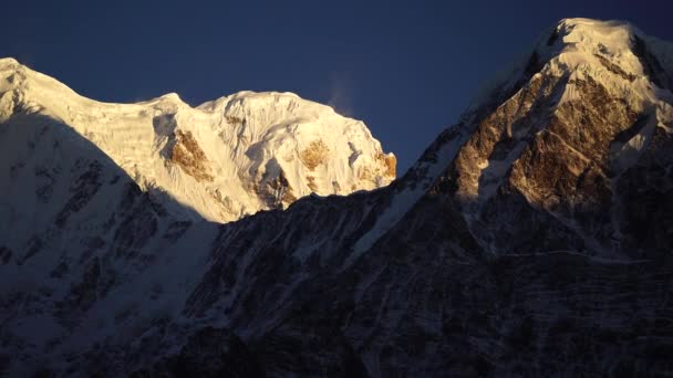 Annapurna südgipfel und pass im himalaya-gebirge, annapurna region, nepal — Stockvideo