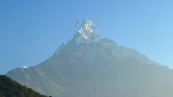 Machapuchare berg Fishtail in Himalaya variëren Nepal — Stockvideo