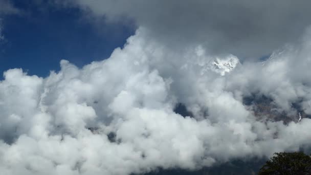 Clouds above mountain in valley in Himalayas range Nepal Timelapse 4K — Stock Video