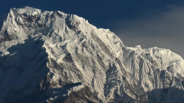 Annapurna South Peak och pass i Himalaya bergen, Annapurna regionen, Nepal — Stockvideo