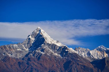 Machapuchare dağın Fishtail Himalayalar aralığı Nepal