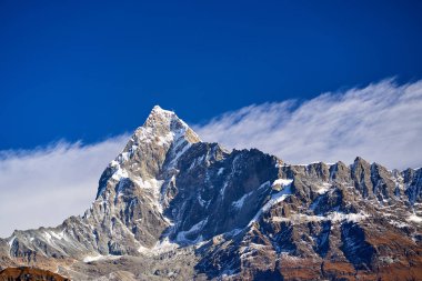 Machapuchare dağın Fishtail Himalayalar aralığı Nepal