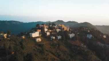 Eski Budist manastır Himalayalar Nepal--dan soluduğumuz hava