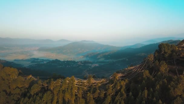 Antiguo monasterio budista en Himalaya Nepal desde el aire — Vídeo de stock