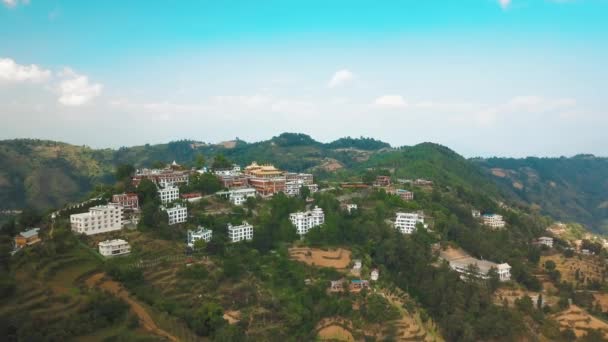공기에서 히말라야 네팔에서 고 대 불교 수도원 — 비디오