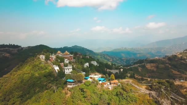 Forntida buddhistiska kloster i Himalaya Nepal från luften — Stockvideo