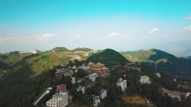 Eski Budist manastır Himalayalar Nepal--dan soluduğumuz hava