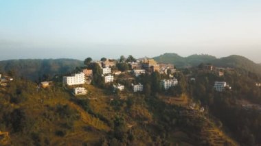 Eski Budist manastır Himalayalar Nepal--dan soluduğumuz hava