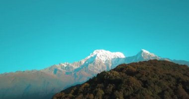Annapurna ve Machapuchare dağ Fishtail Himalayalar Nepal 4 k havadan aralığı