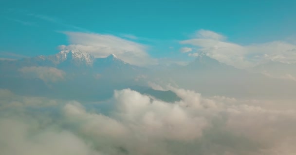 Annapurna 和 machapuchare 山鱼尾巴在喜马拉雅山山脉尼泊尔从空气4k — 图库视频影像