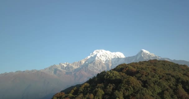 Machapuchare Bergfischschwanz im Himalaya reicht nepal von Luft 4k — Stockvideo