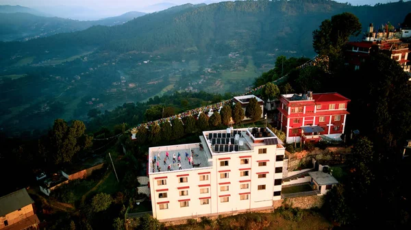 공기에서 히말라야 네팔에서 고 대 불교 수도원 — 스톡 사진