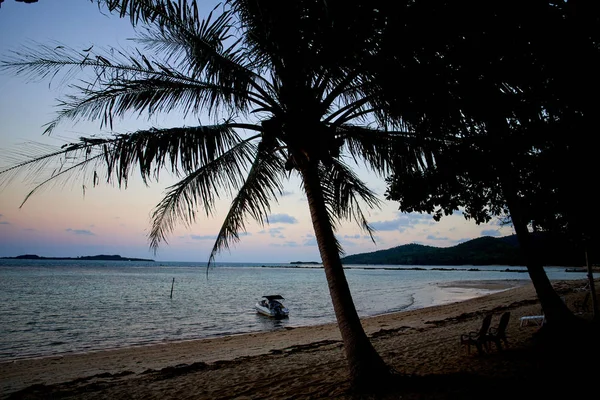 Sunrise at a tropical beach in Thailand — Stock Photo, Image