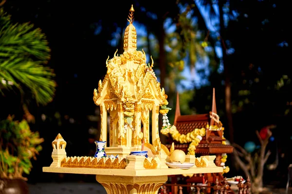 Huis voor geesten in Thailand Thai teakwood — Stockfoto
