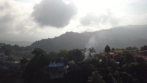 Oude boeddhistische klooster in Nepal Himalaya uit lucht — Stockvideo