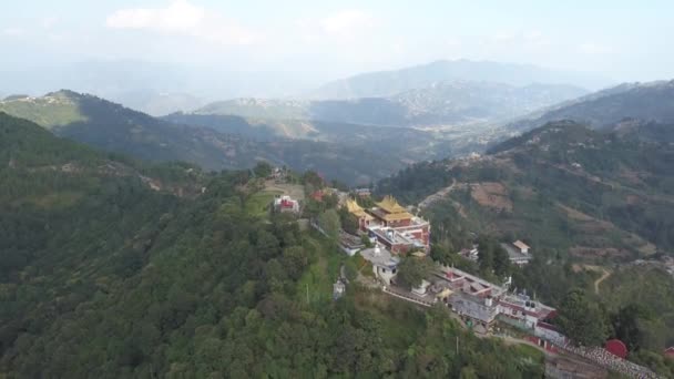 Antico monastero buddista in Himalaya Nepal dall'aria — Video Stock