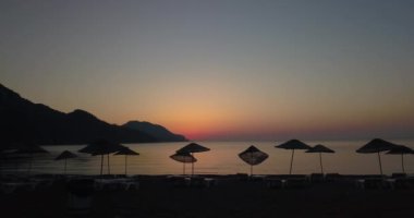 Sunrise siluet sahilde Türkiye