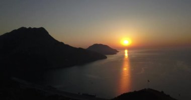 Sunrise siluet sahilde Türkiye