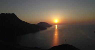 Sunrise siluet sahilde Türkiye