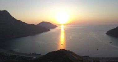 Sunrise siluet sahilde Türkiye