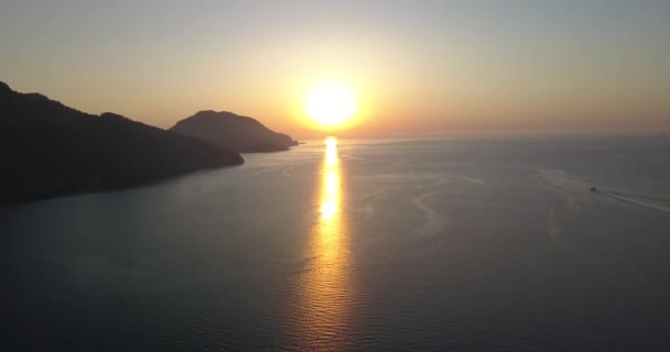 Sunrise silhouet op het strand Turkije — Stockvideo
